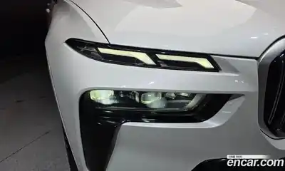 BMW X7 2025 3.0 автомат (гидро), миниатюра 8