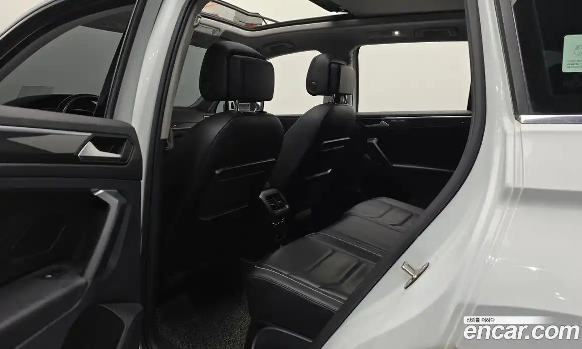 Volkswagen Tiguan 2020 2.0 автомат (гидро), фото 11