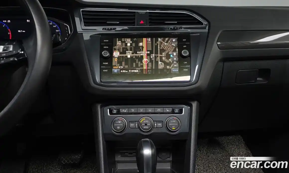 Volkswagen Tiguan 2020 2.0 автомат (гидро), фото 13