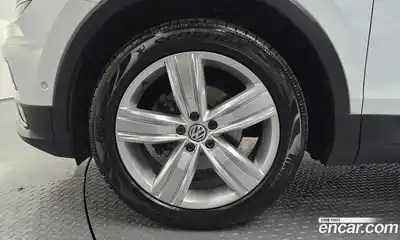 Volkswagen Tiguan 2020 2.0 автомат (гидро), миниатюра 5