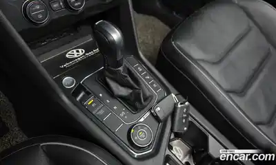 Volkswagen Tiguan 2020 2.0 автомат (гидро), миниатюра 9
