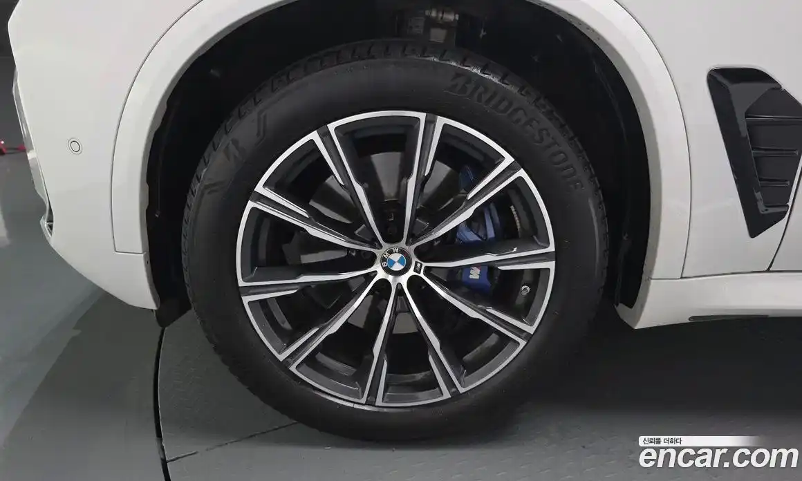 BMW X5 2024 3.0 автомат (гидро), фото 4