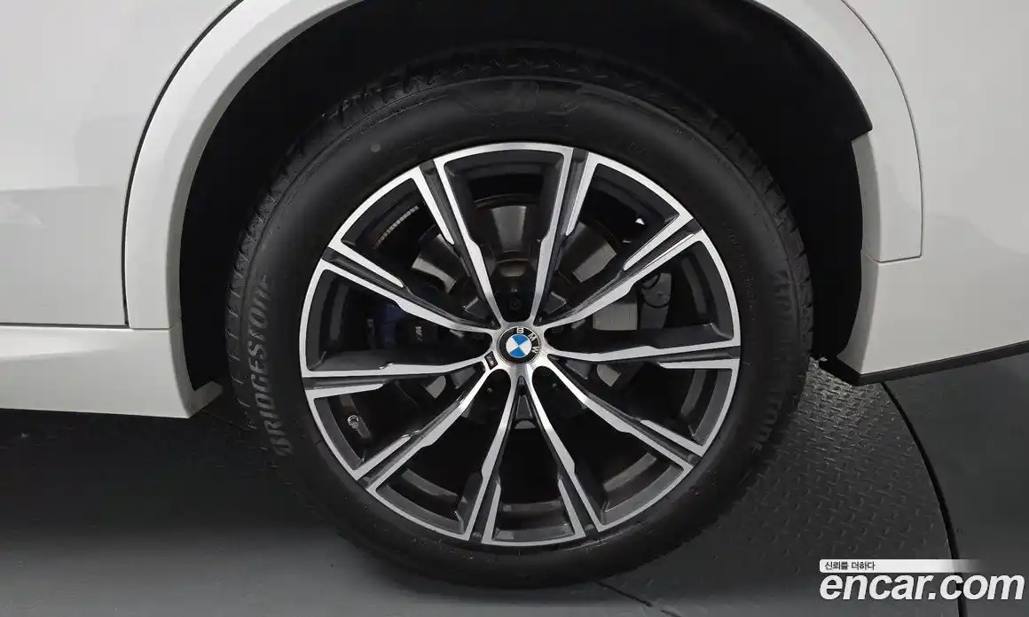 BMW X5 2024 3.0 автомат (гидро), фото 6
