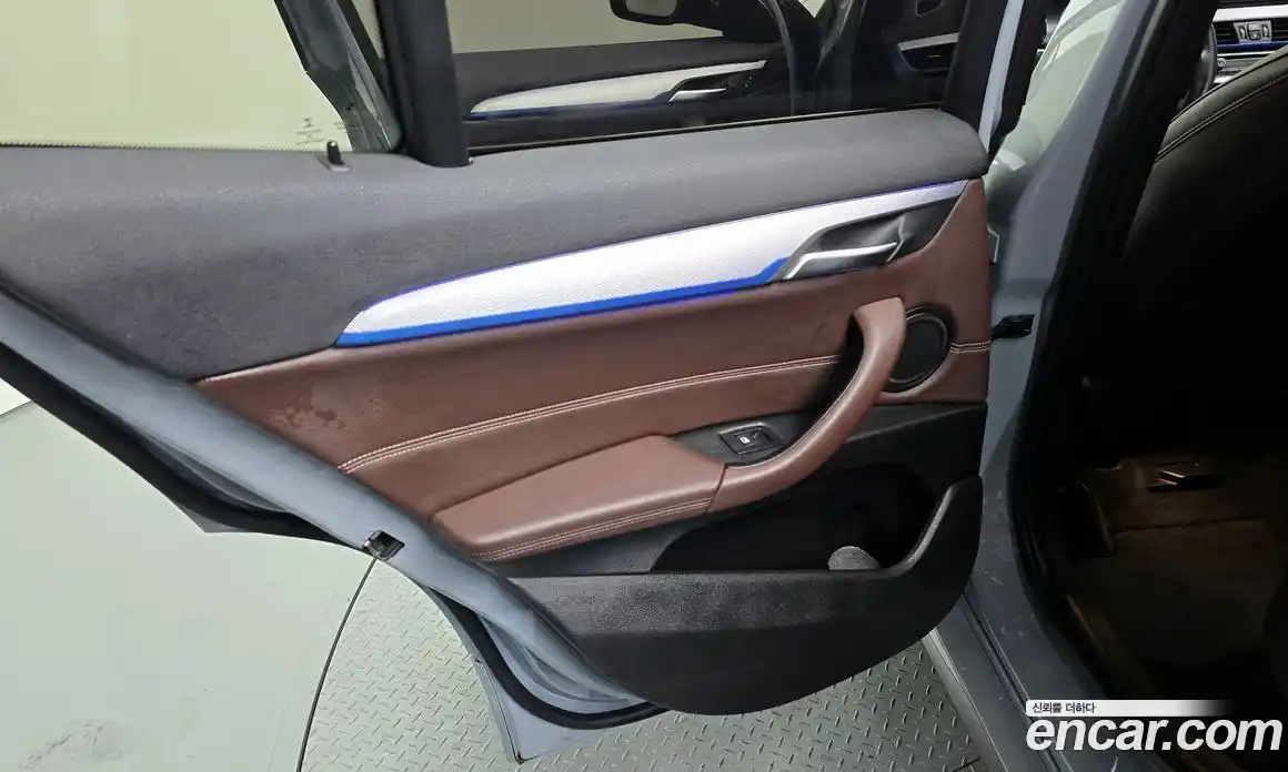 BMW X2 2023 2.0 автомат (гидро), фото 15