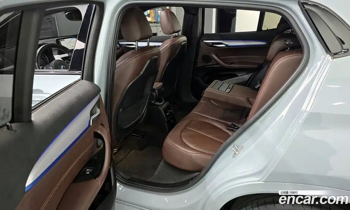 BMW X2 2023 2.0 автомат (гидро), фото 17