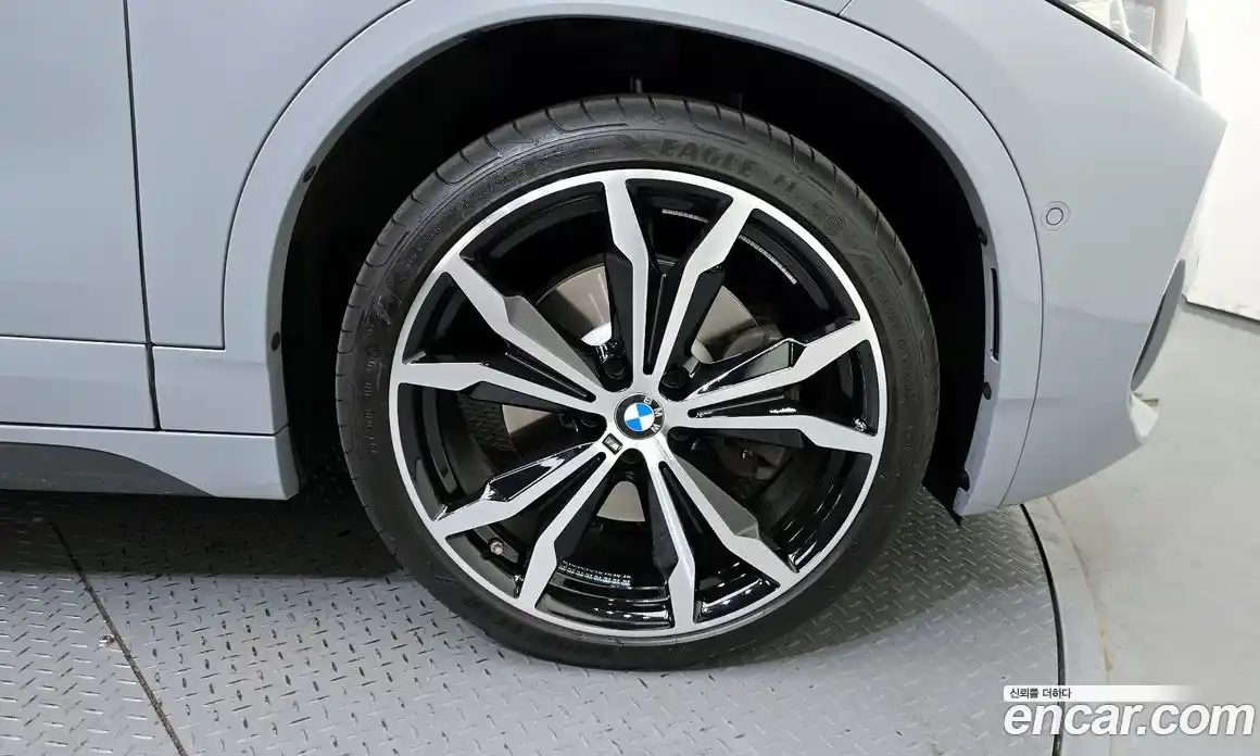 BMW X2 2023 2.0 автомат (гидро), фото 7