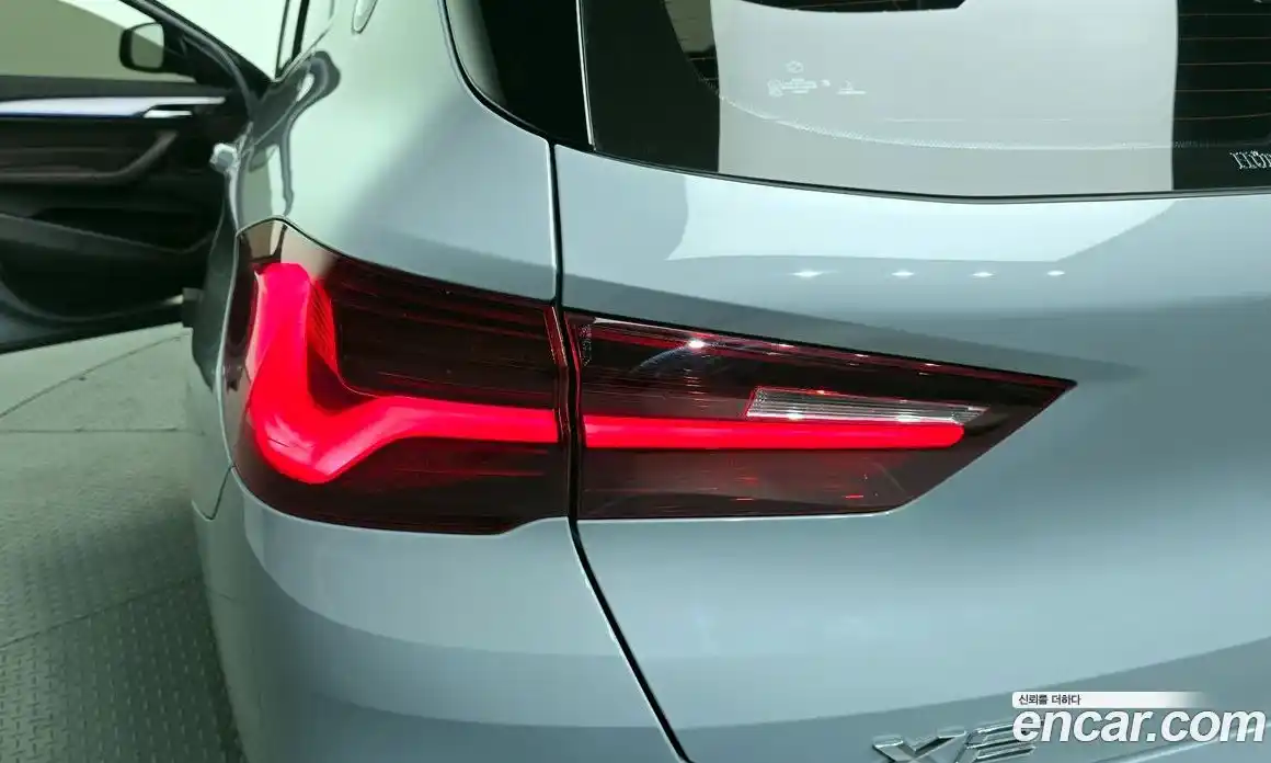 BMW X2 2023 2.0 автомат (гидро), фото 9