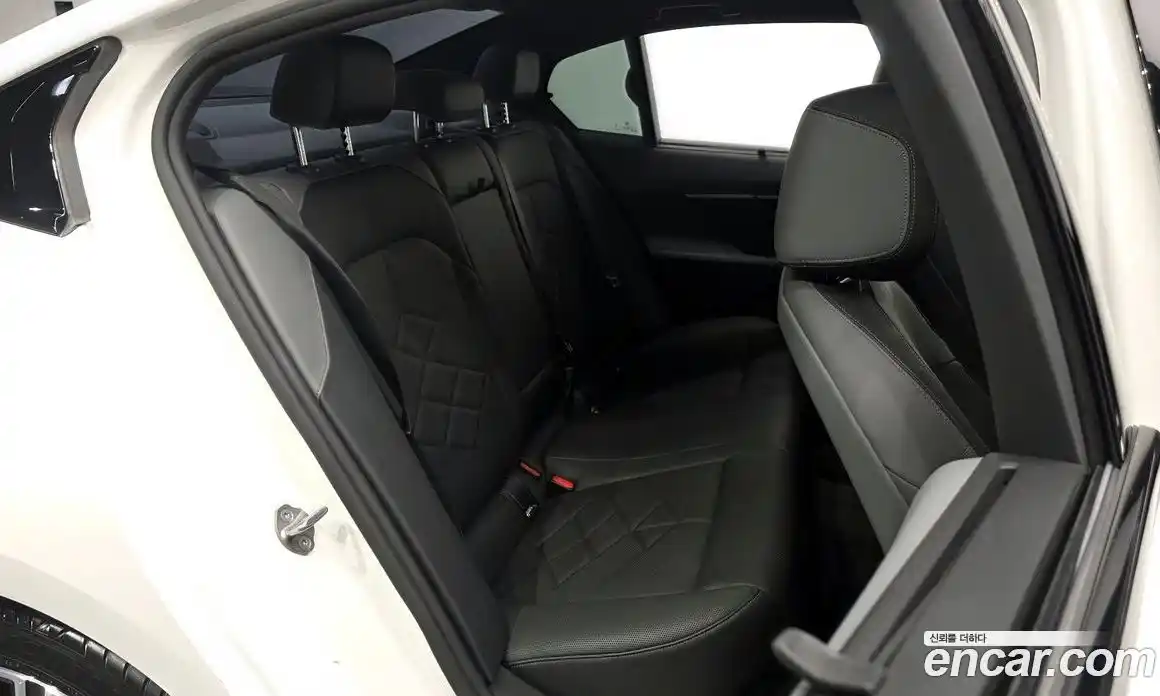 BMW 5 серия 2024 2.0 автомат (гидро), фото 17