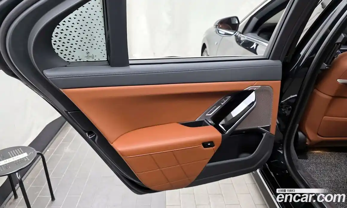 BMW i7 2023 0.3 автомат (гидро), фото 15