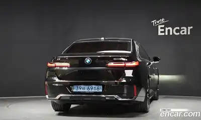 BMW i7 2023 0.3 автомат (гидро), миниатюра 4