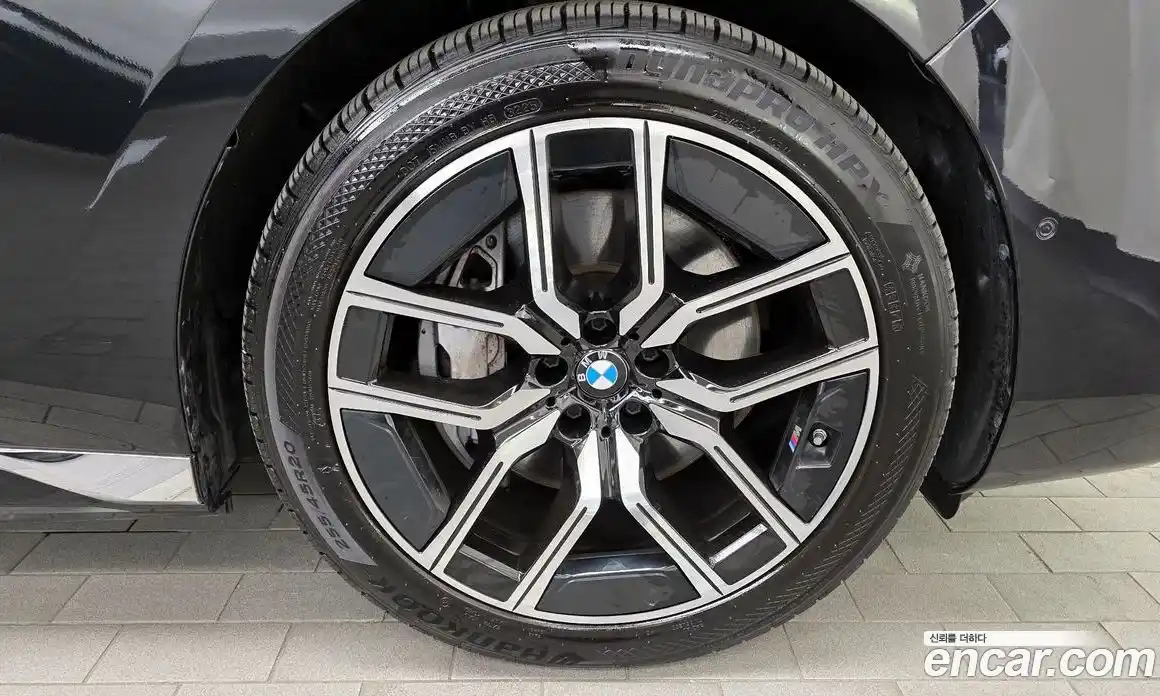 BMW i7 2023 0.3 автомат (гидро), фото 7