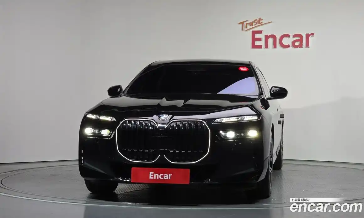 BMW 7 серия 2024 3.0 автомат (гидро), фото 3