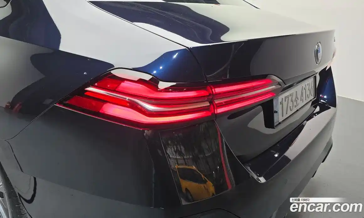 BMW 5 серия 2025 2.0 автомат (гидро), фото 9