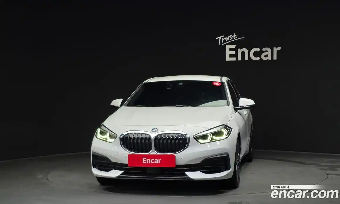 BMW 1 серия 2021 2.0 автомат (гидро), фото 3