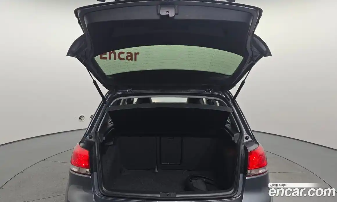 Volkswagen Golf 2010 2.0 автомат (гидро), фото 15