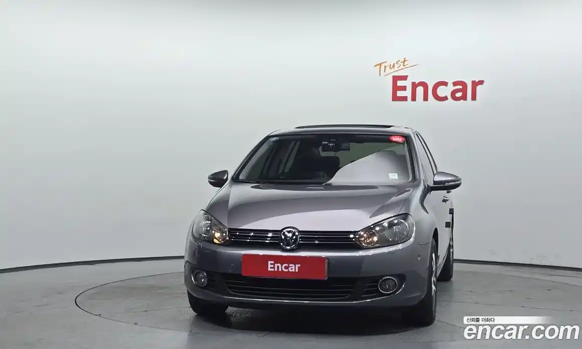 Volkswagen Golf 2010 2.0 автомат (гидро), фото 3