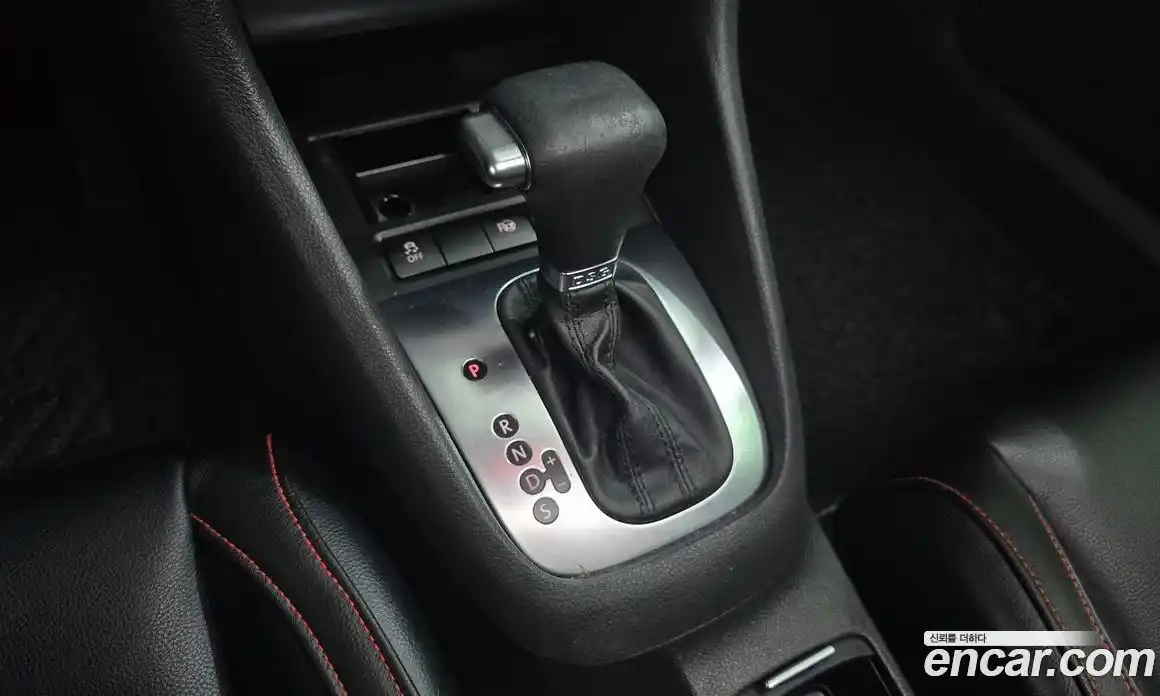 Volkswagen Golf 2010 2.0 автомат (гидро), фото 9