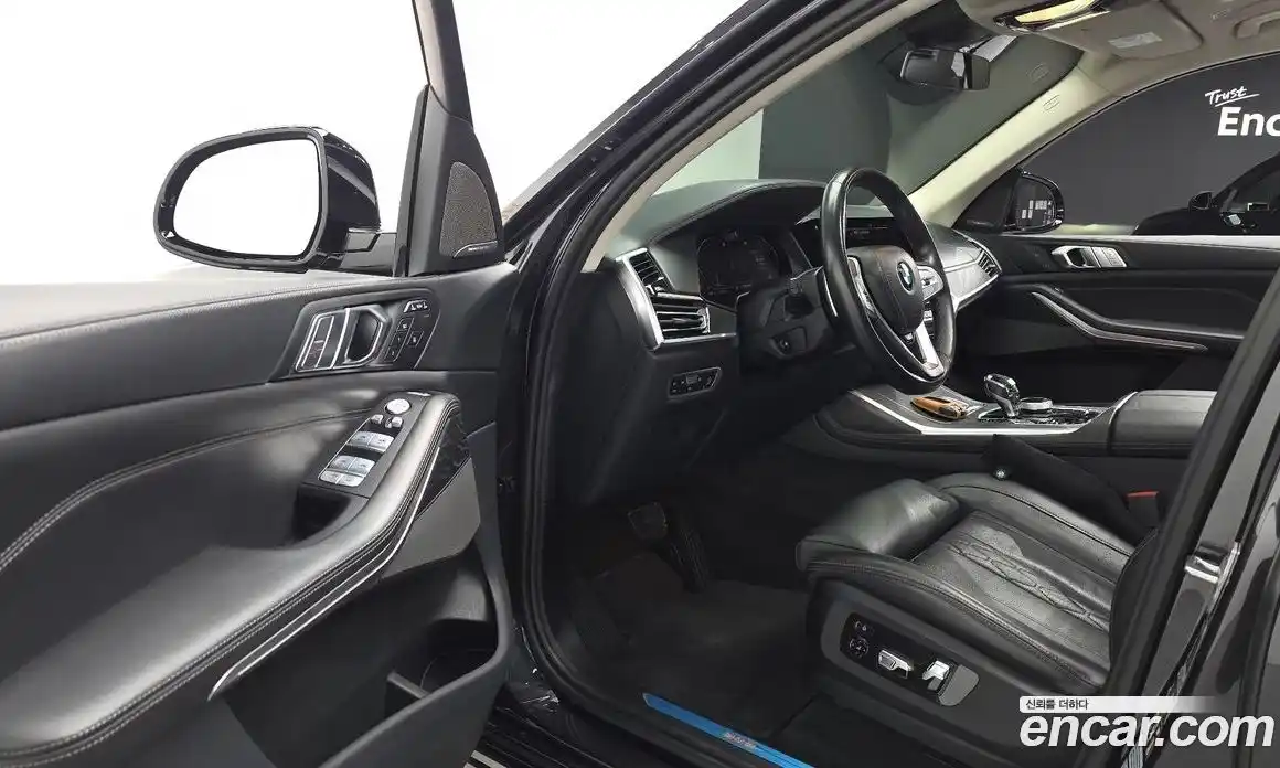 BMW X7 2022 3.0 автомат (гидро), фото 13