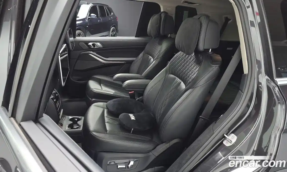 BMW X7 2022 3.0 автомат (гидро), фото 18