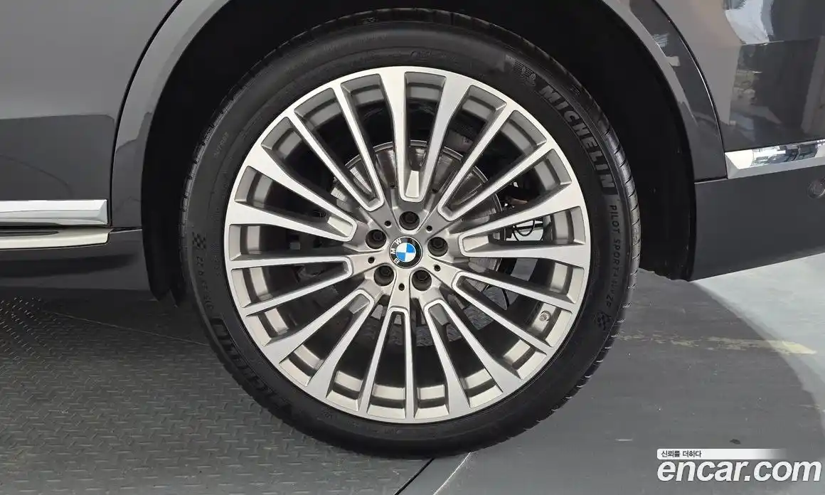 BMW X7 2022 3.0 автомат (гидро), фото 7