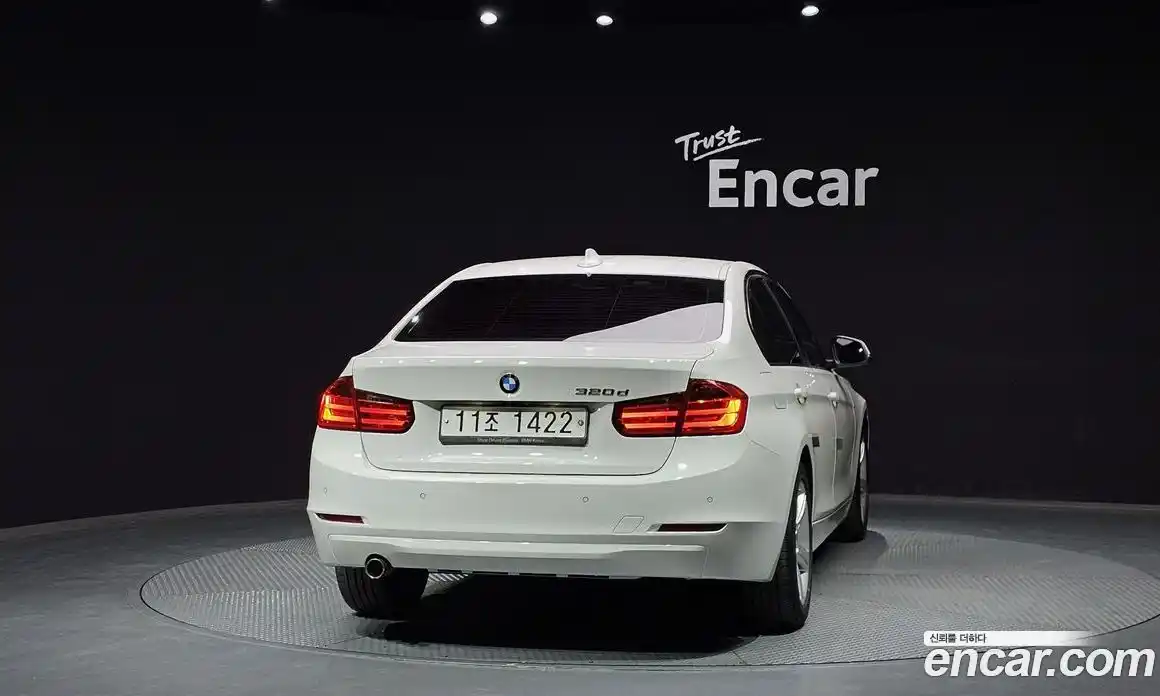 BMW 3 серия 2015 2.0 автомат (гидро), фото 4