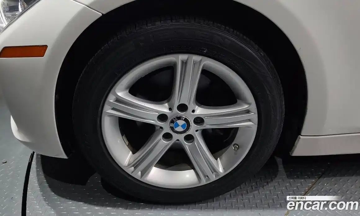 BMW 3 серия 2015 2.0 автомат (гидро), фото 5
