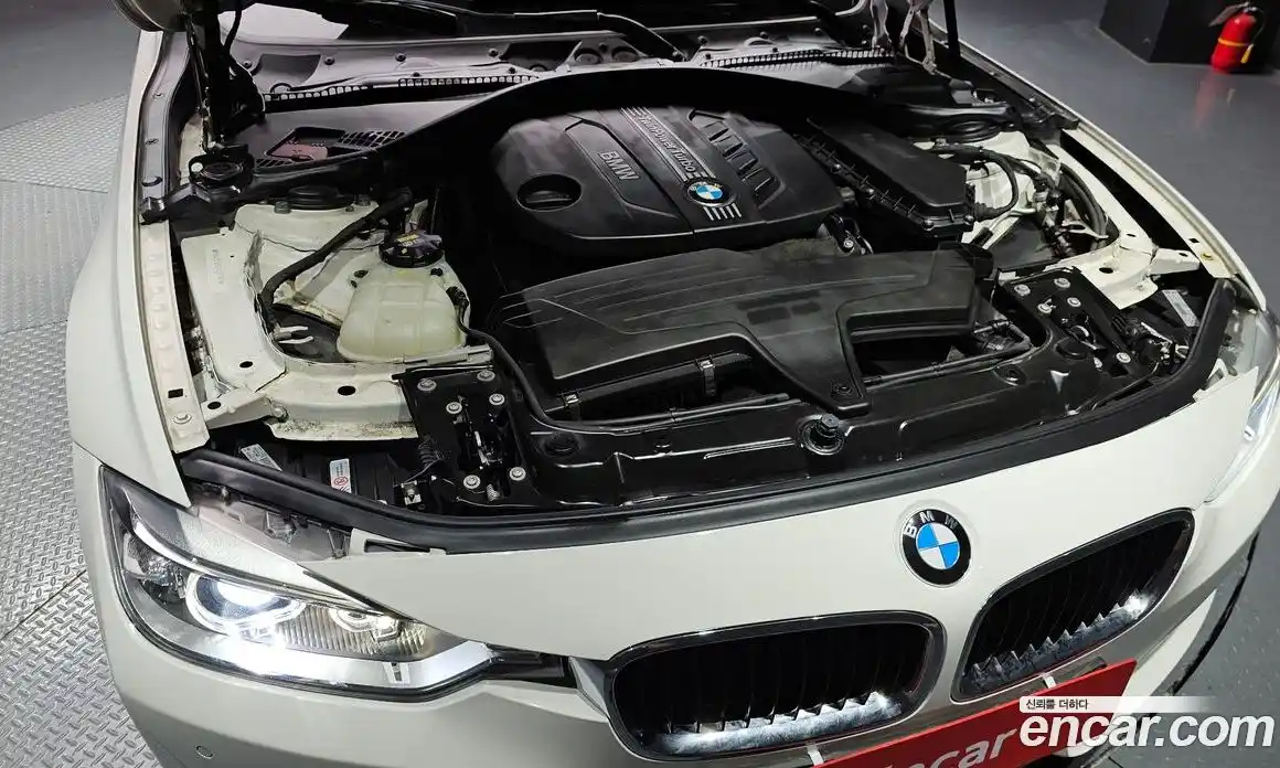 BMW 3 серия 2015 2.0 автомат (гидро), фото 6