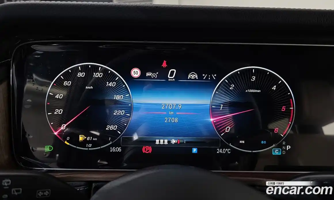 Mercedes-Benz G-Class 2025 3.0 гидро, фото 11
