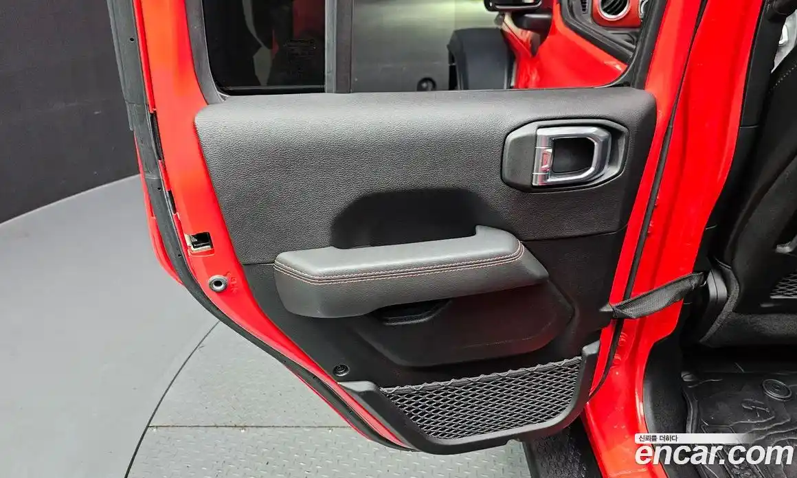 Jeep Wrangler 2021 2.0 автомат (гидро), фото 15