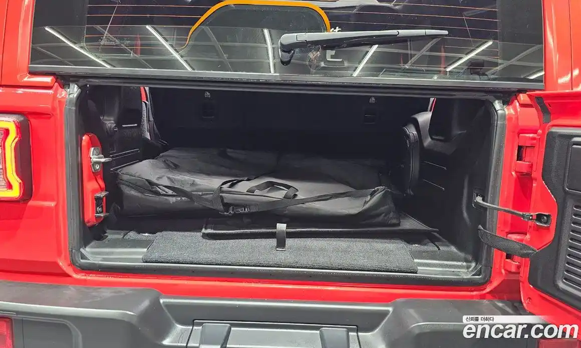 Jeep Wrangler 2021 2.0 автомат (гидро), фото 26