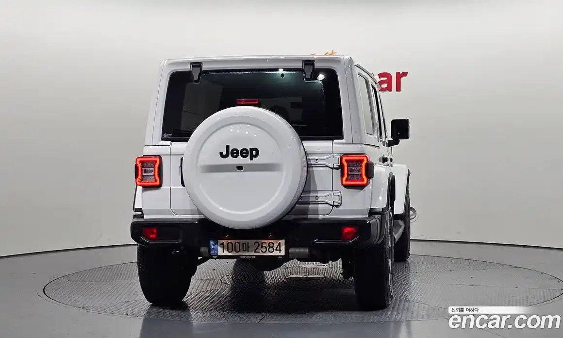 Jeep Wrangler 2022 2.0 автомат (гидро), фото 4