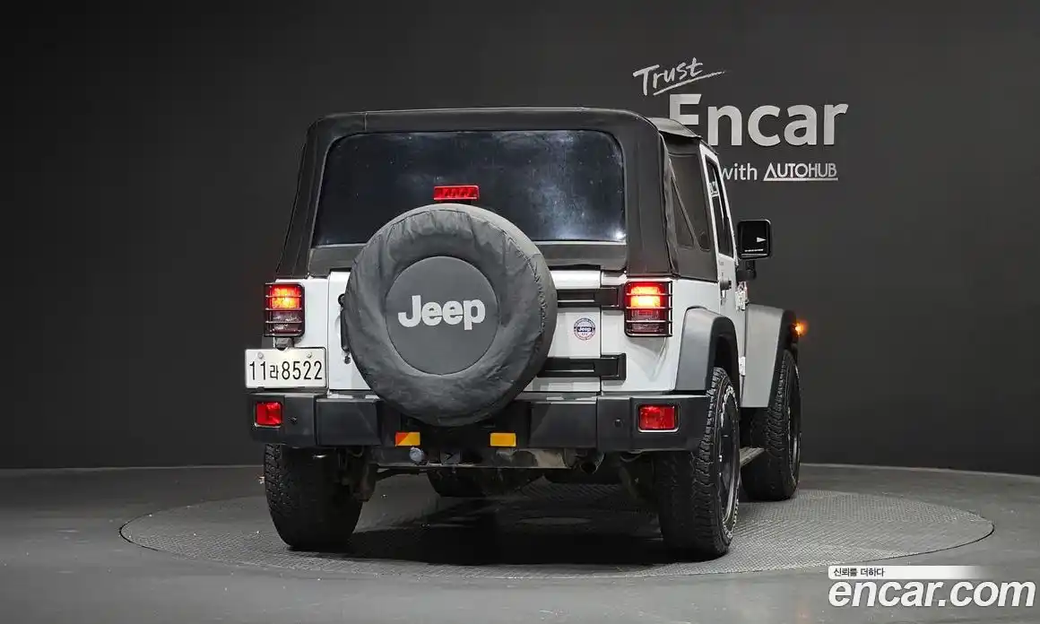 Jeep Wrangler 2017 3.6 автомат (гидро), фото 4