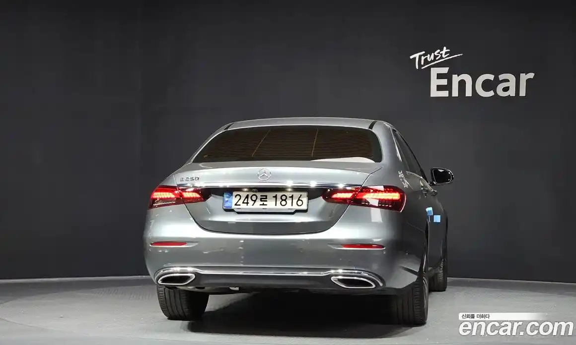 Mercedes-Benz E-Class 2021 2.0 автомат (гидро), фото 4