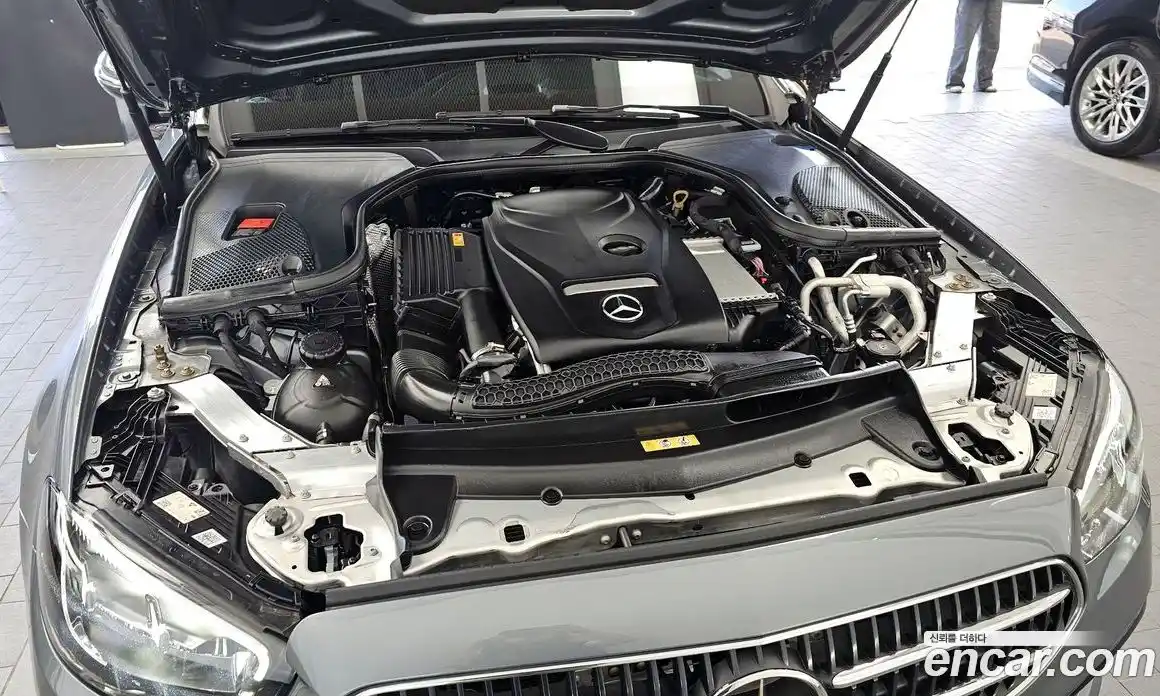 Mercedes-Benz E-Class 2021 2.0 автомат (гидро), фото 6
