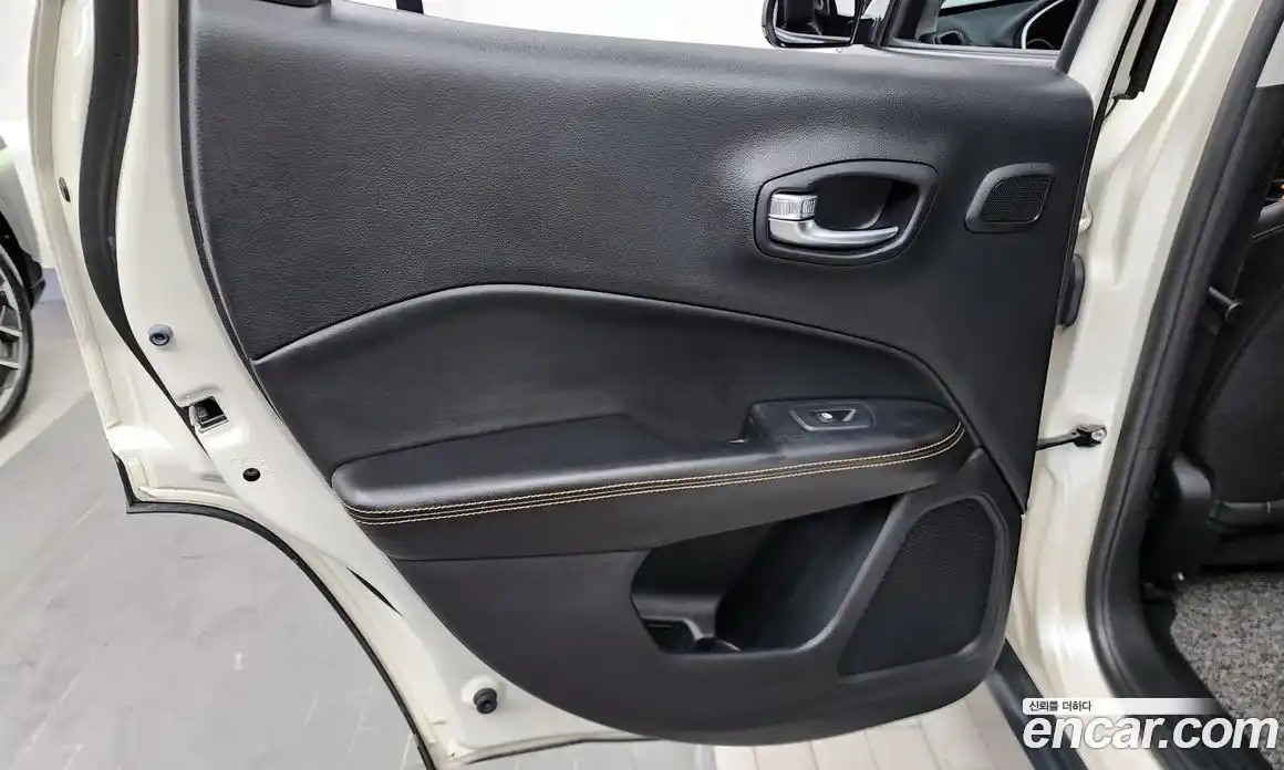 Jeep Compass 2019 2.4 автомат (гидро), фото 15