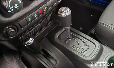 Jeep Wrangler 2015 3.6 автомат (гидро), миниатюра 9