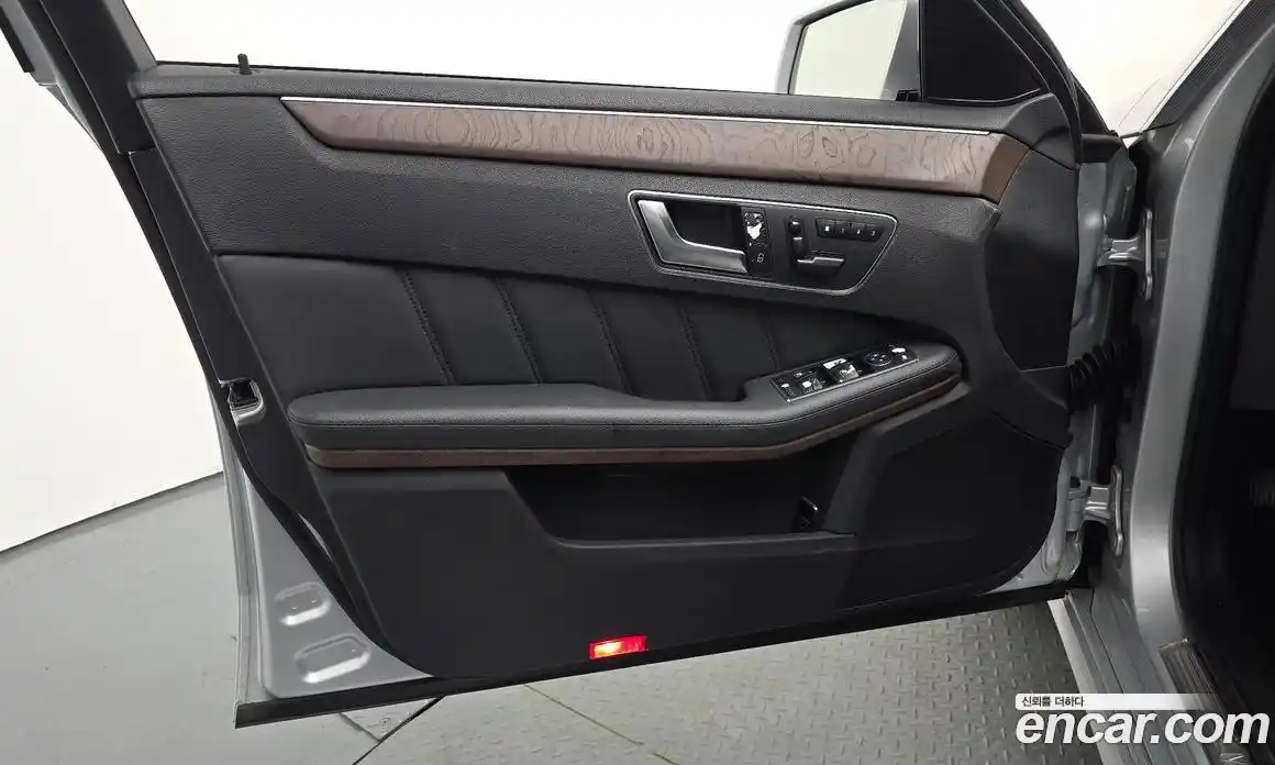 Mercedes-Benz E-Class 2013 3.5 автомат (гидро), фото 13