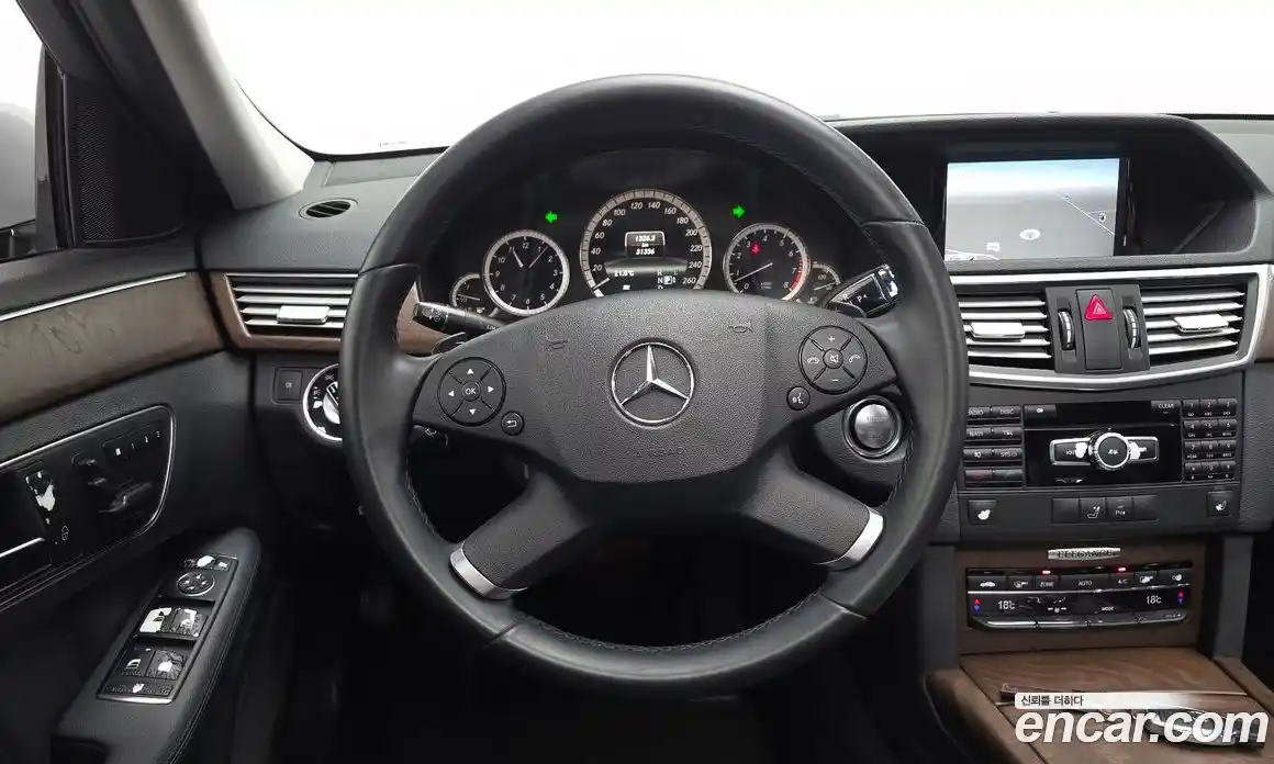 Mercedes-Benz E-Class 2013 3.5 автомат (гидро), фото 18