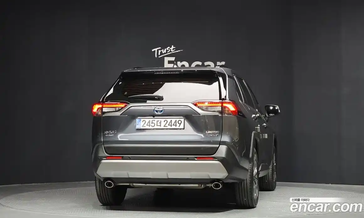 Toyota RAV4 2024 2.5 гидро, фото 4
