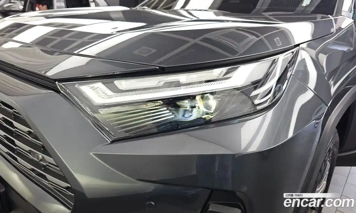 Toyota RAV4 2024 2.5 гидро, фото 8