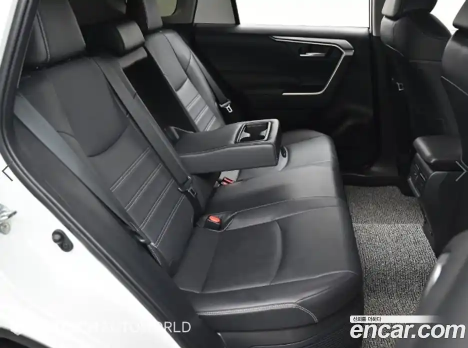 Toyota RAV4 2024 2.5 гидро, фото 12