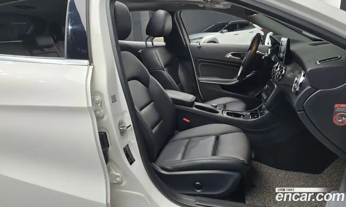 Mercedes-Benz GLA-Class 2018 2.0 гидро, фото 15 Mercedes-Benz GLA-Class 2018 2.0 гидро, фото 15
