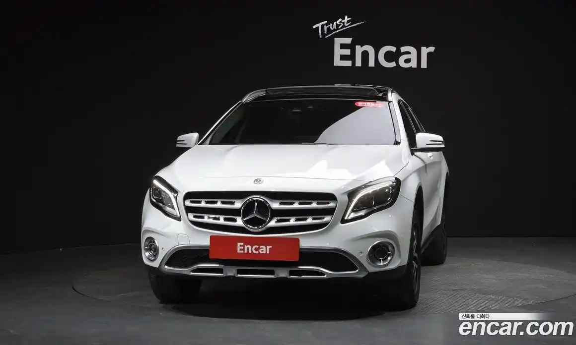 Mercedes-Benz GLA-Class 2018 2.0 гидро, фото 2 Mercedes-Benz GLA-Class 2018 2.0 гидро, фото 2