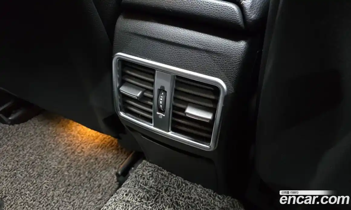 Mercedes-Benz GLA-Class 2018 2.0 гидро, фото 27 Mercedes-Benz GLA-Class 2018 2.0 гидро, фото 27