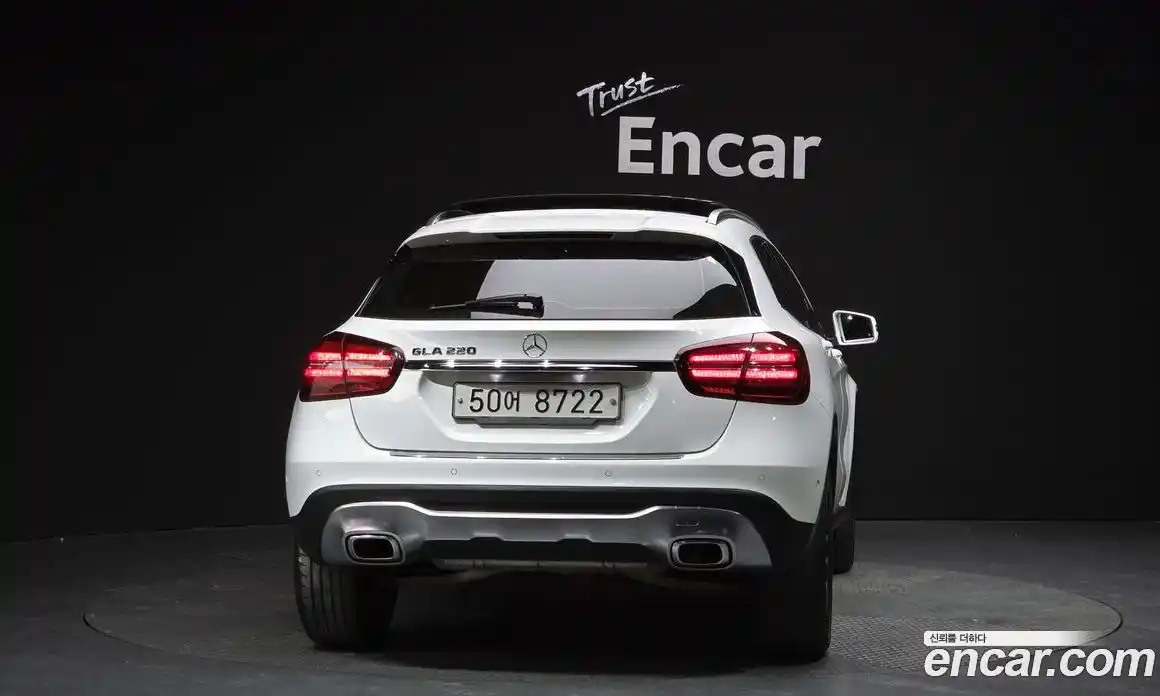 Mercedes-Benz GLA-Class 2018 2.0 гидро, фото 3 Mercedes-Benz GLA-Class 2018 2.0 гидро, фото 3