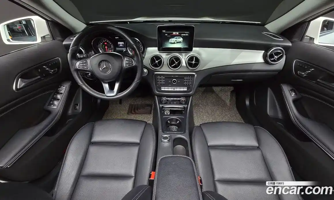 Mercedes-Benz GLA-Class 2018 2.0 гидро, фото 9 Mercedes-Benz GLA-Class 2018 2.0 гидро, фото 9