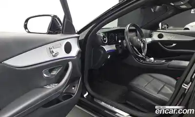Mercedes-Benz E-Class 2021 2.0 автомат (гидро), миниатюра 11