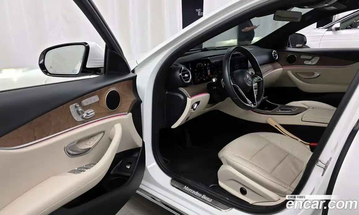 Mercedes-Benz E-Class 2023 2.0 автомат (гидро), фото 13