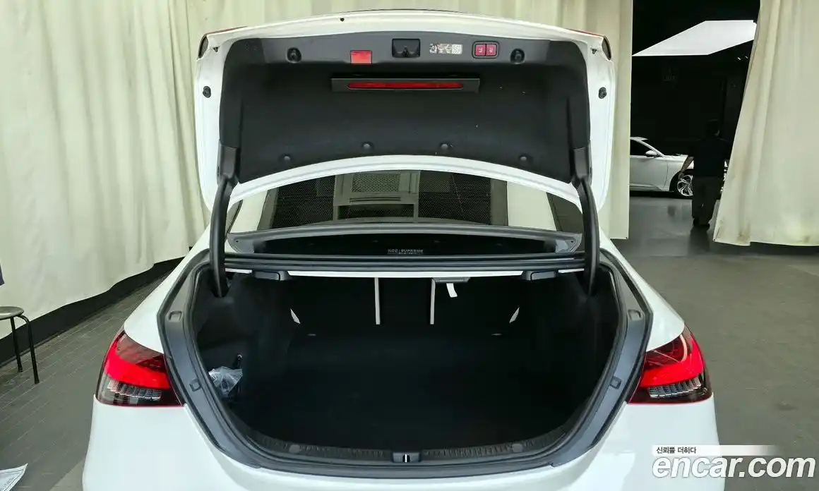 Mercedes-Benz E-Class 2023 2.0 автомат (гидро), фото 26