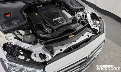 Mercedes-Benz E-Class 2023 2.0 автомат (гидро), миниатюра 6